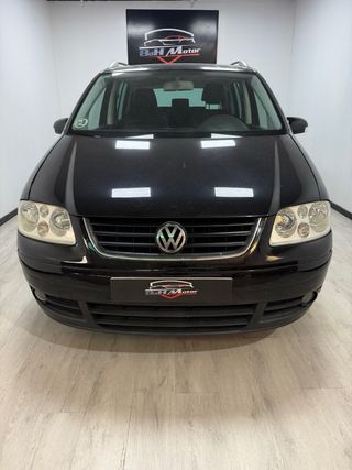 Volkswagen Touran 140cv Etiqueta “B” buen estado