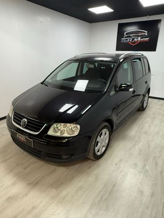 Volkswagen Touran 140cv Etiqueta “B” buen estado