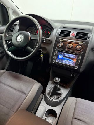 Volkswagen Touran 140cv Etiqueta “B” buen estado