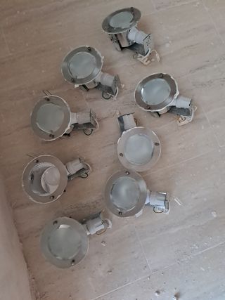 8 Downlights empotrados. Iluminación empotrada.