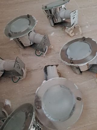 8 Downlights empotrados. Iluminación empotrada.