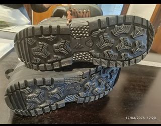 Botas Quechua montaña 44