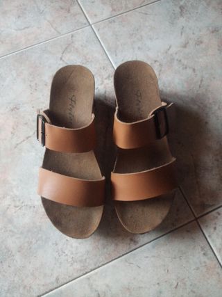 Sandalias cuña mujer marrón