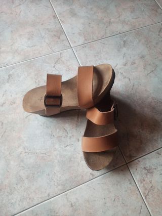 Sandalias cuña mujer marrón