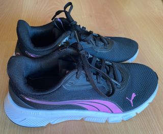 Zapatillas Puma - negras y rosas