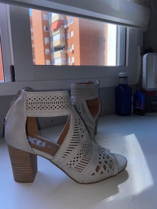 Tacones grises claritos - Elegantes