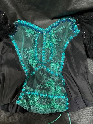 Traje de paceña, chola elegante, morenada 
