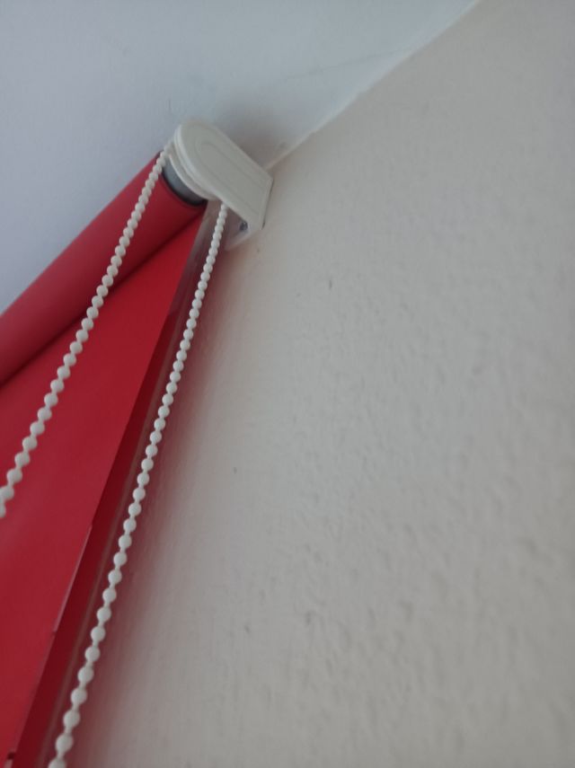 Estor enrollable rojo