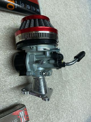 Kit Carburador Mini Quad: Filtro, Bujía y aceite.