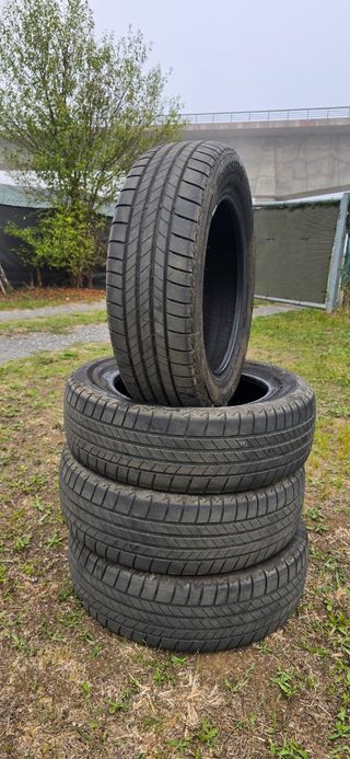 4 Neumáticos 205/65 R17 