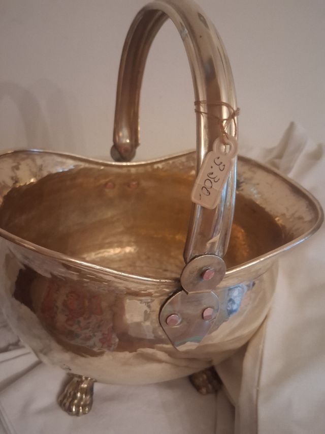 Cestino antico in metallo dorato