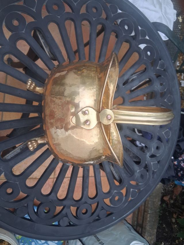 Cestino antico in metallo dorato