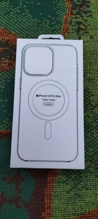 Funda original iPhone 14 Pro Max con MagSafe