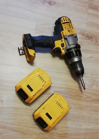 Taladro y caladora DeWalt 18V XR Li-Ion