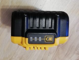 Taladro y caladora DeWalt 18V XR Li-Ion