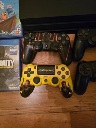 PS4 Pro (PlayStation 4) 2000GB SSD crucial mx500