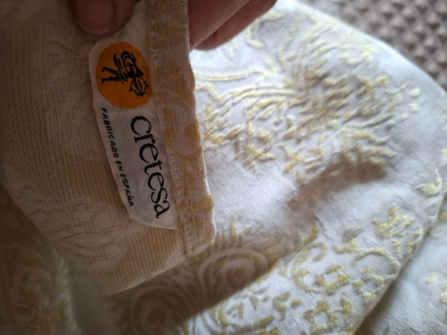 Colcha Vintage crilenka - Dorado y cruda