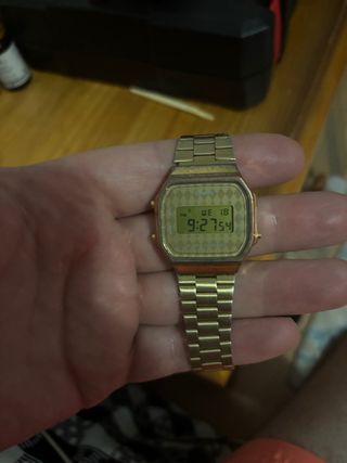 Reloj Casio dorado vintage