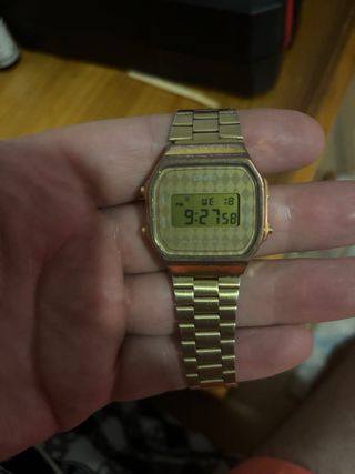 Reloj Casio dorado vintage