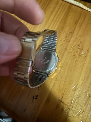 Reloj Casio dorado vintage