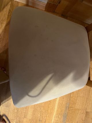 6 sillas comedor beige, de madera.