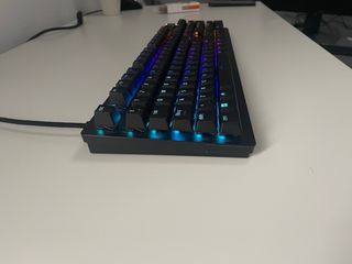 vendo Monitor,, teclado y ratón gamer