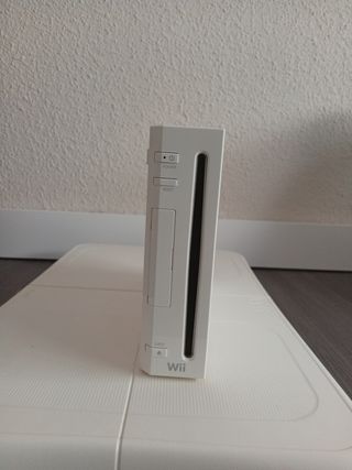 Wii blanca + 4 juegos