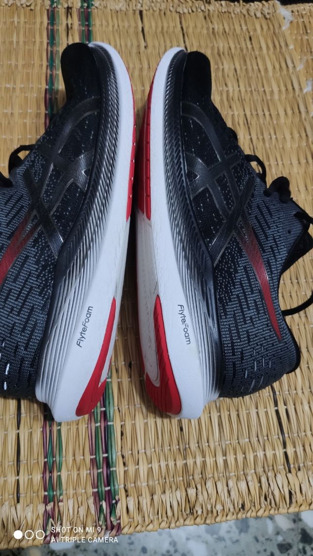 Zapatillas Asics Evoride 2 - Gris y Negro