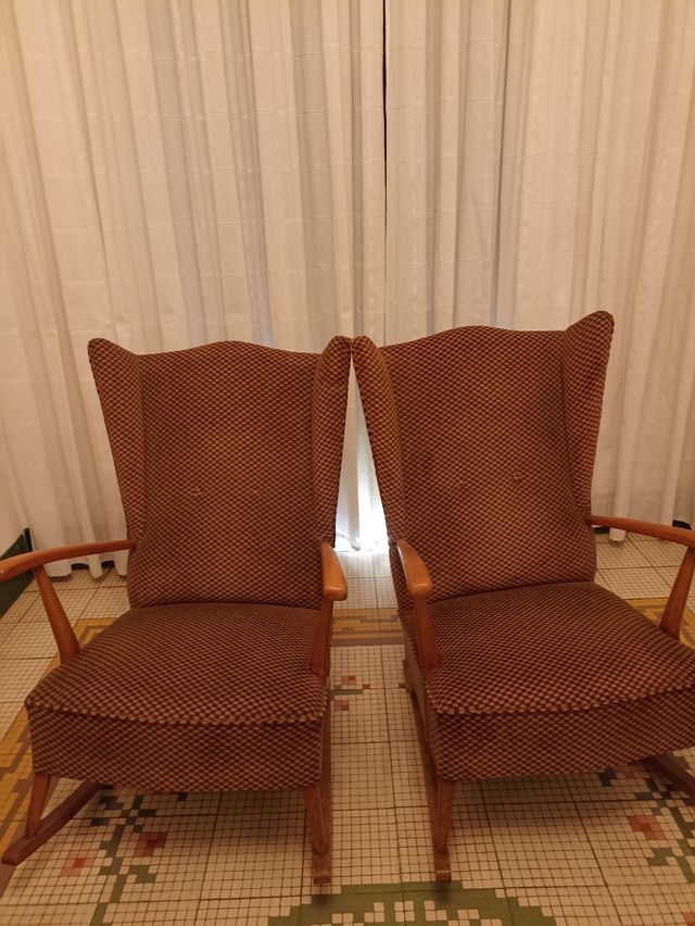 Mecedoras vintage de madera