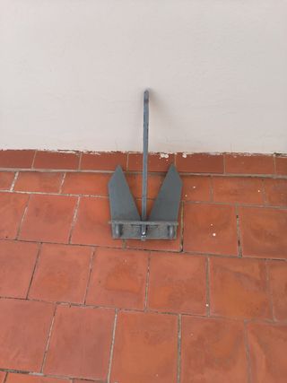 Ancla de barco 8kg - usada