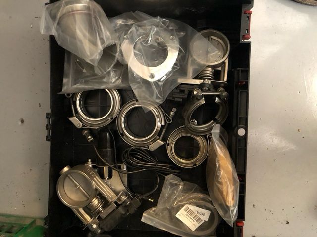 Escape válvula + abrazaderas