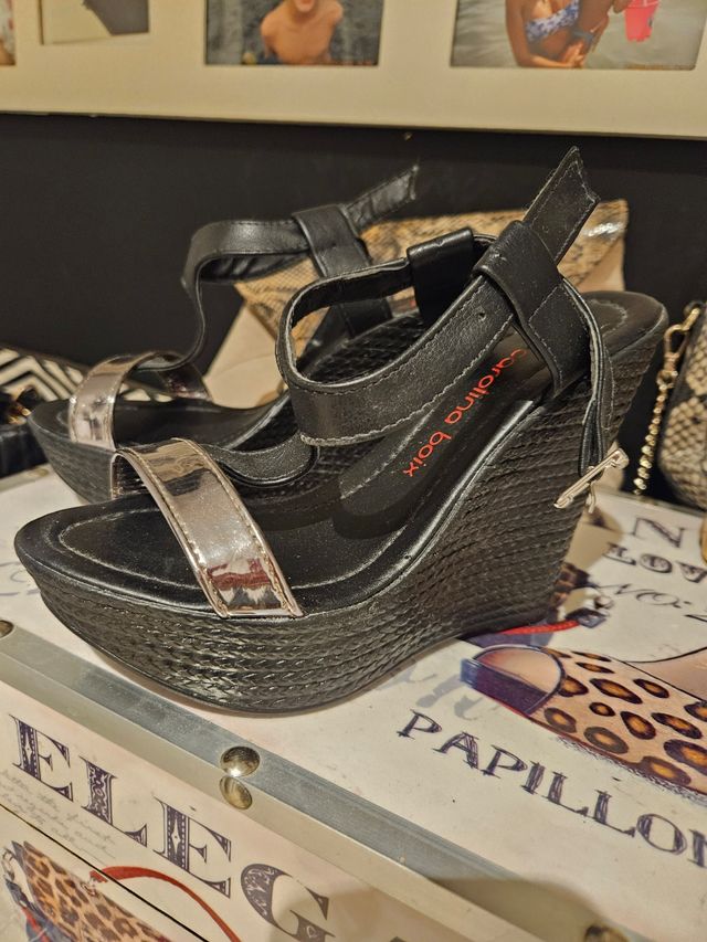 Zapatos cuña negros plata 35