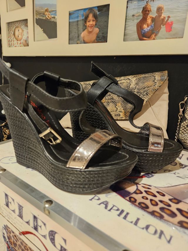 Zapatos cuña negros plata 35