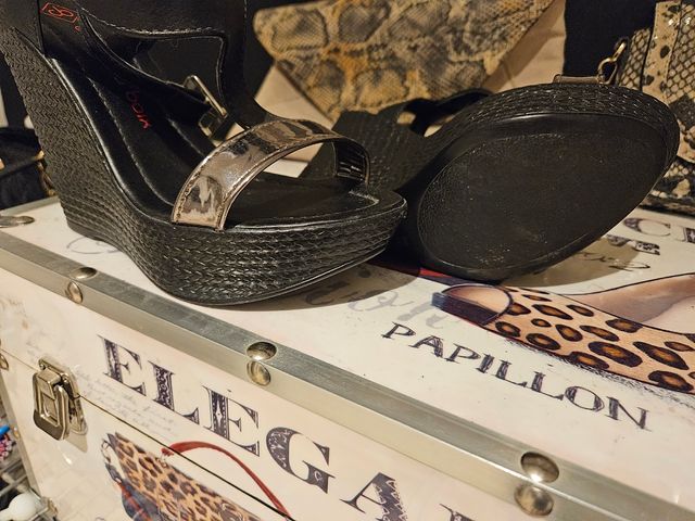 Zapatos cuña negros plata 35