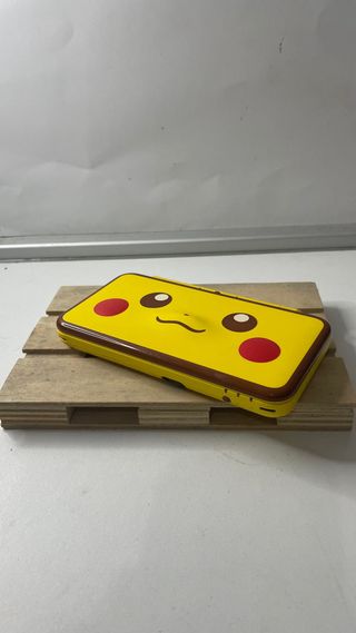 Nintendo 2DS XL Pikachu - Amarilla