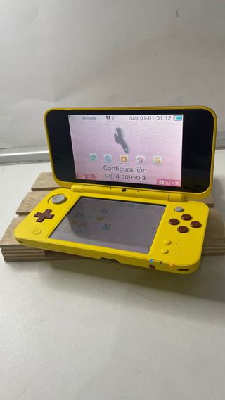 Nintendo 2DS XL Pikachu - Amarilla