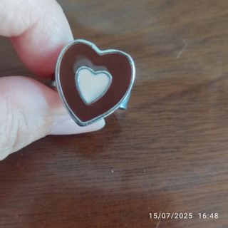 Anillo corazón marrón y blanco