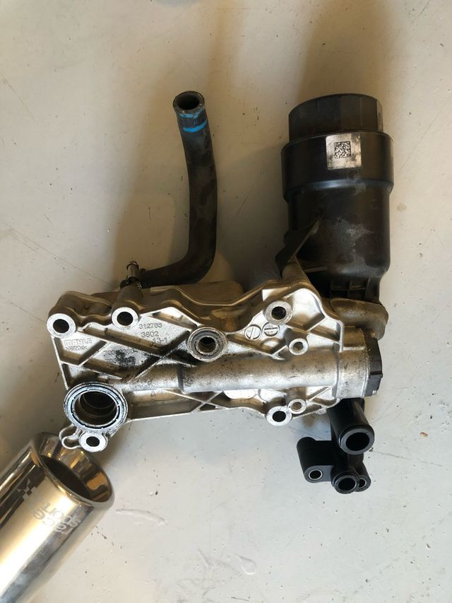 Compresor A/C + Alternador y varios