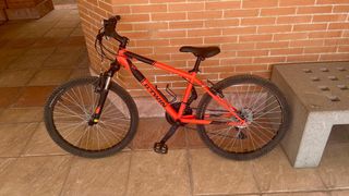Bicicleta Rockrider 24" roja