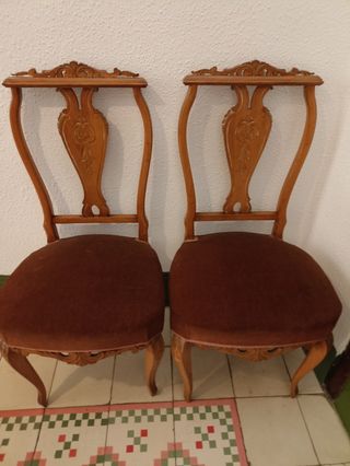 2 sillas madera tallada estilo antiguo
