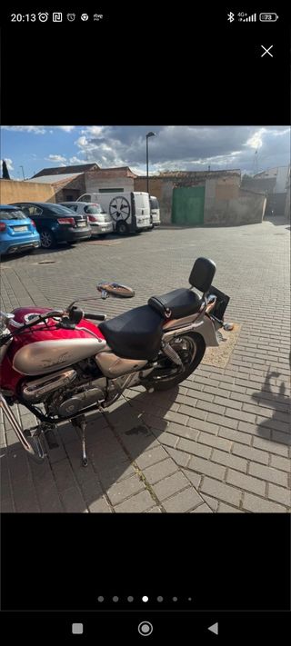 Hyosung Aquila 250cc - Roja y Plata