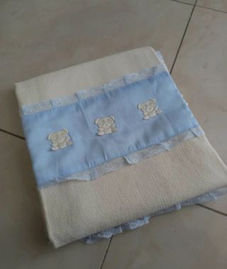Coperta nascita neonato con pizzo,fatta da sarta 