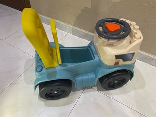 Correpasillos camión infantil
