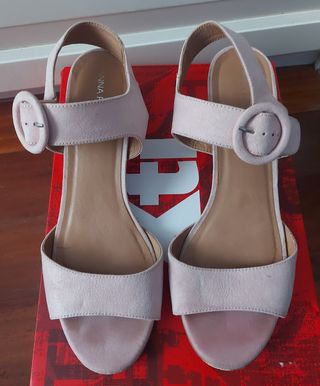 Sandalias cuña Anna Field rosa