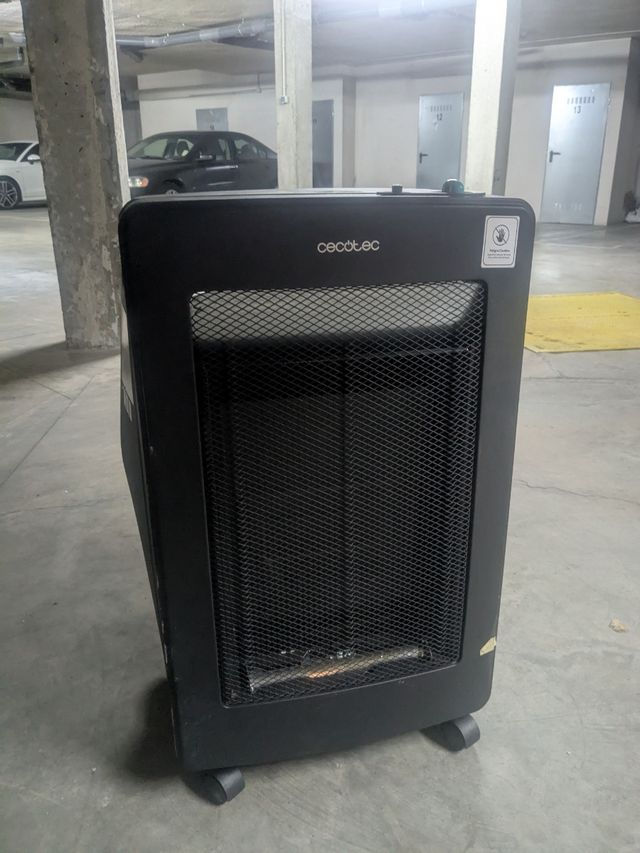 Estufa Cecotec seminueva