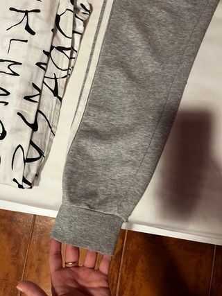 Pantalón Adidas Gris - Talla XS