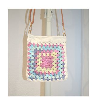 Boso bandolera a crochet, bolso bohemio de verano