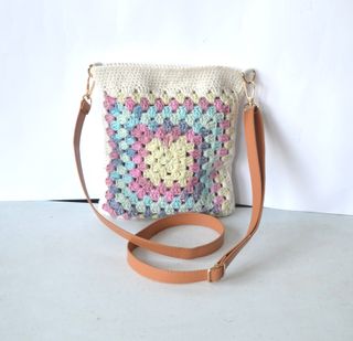 Boso bandolera a crochet, bolso bohemio de verano