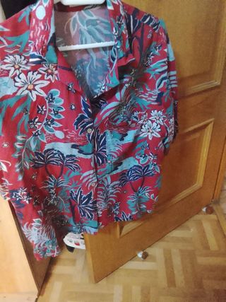 Camisa hawaiana roja talla M