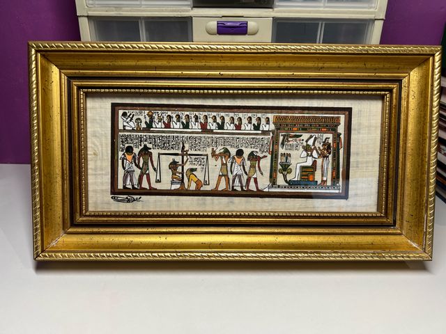 Papiro egipcio enmarcado